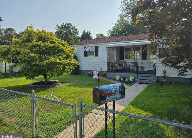 Property at 121 Roosevelt Ave, Mount Ephraim, NJ 08059, 2 beds, 1 bath