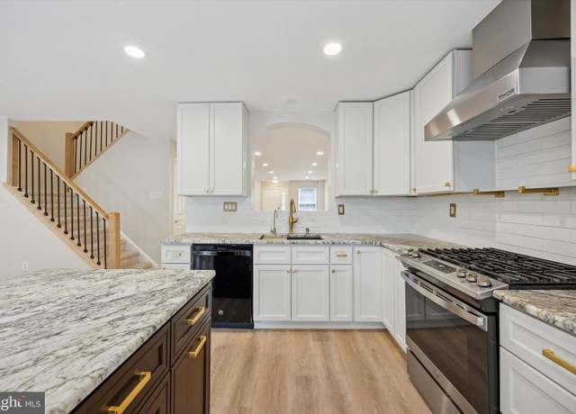 Property at 506 Jason Dr, Southampton, PA 18966, 3 beds, 2.5 baths