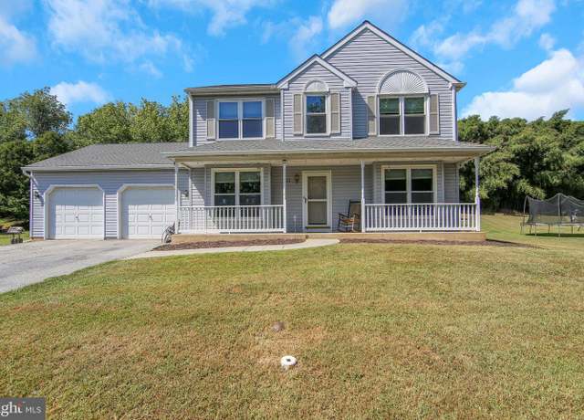 Property at 23 Pinckney Dr, Coatesville, PA 19320, 3 beds, 1.5 baths