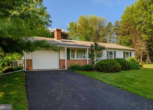 Property at 1310 Pelham Rd, Harrisburg, PA 17110, 3 beds, 2 baths