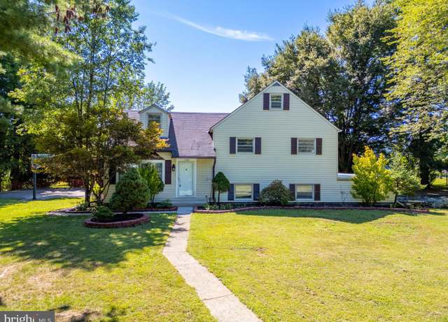Property at 1169 Lichtenwalner Ave, Allentown, PA 18103, 4 beds, 3 baths