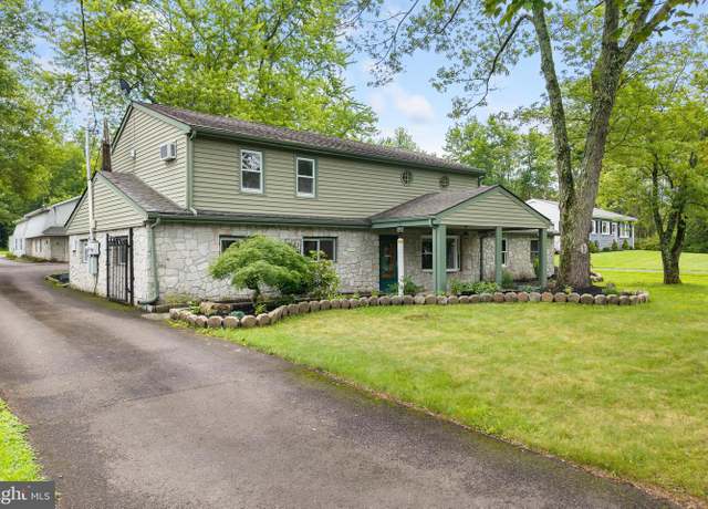 Property at 2965 Upper Ridge Rd, Pennsburg, PA 18073, 4 beds, 2 baths