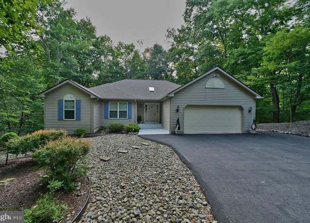 Property at 3115 Sparrow Ct, East Stroudsburg, PA 18302, 5 beds, 3 baths