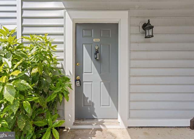 Property at 10013 Oakton Terrace Rd, Oakton, VA 22124, 2 beds, 1 bath