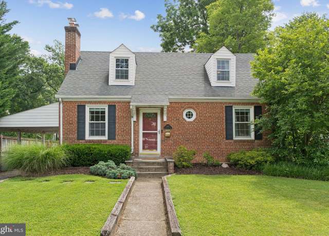 Property at 2907 Summerfield Rd, Falls Church, VA 22042, 4 beds, 3 baths