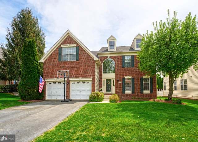 Property at 20039 Muirfield Village Ct, Ashburn, VA 20147, 4 beds, 2.5 baths