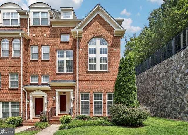 Property at 9587 Wheats Way, Manassas Park, VA 20111, 2 beds, 2.5 baths