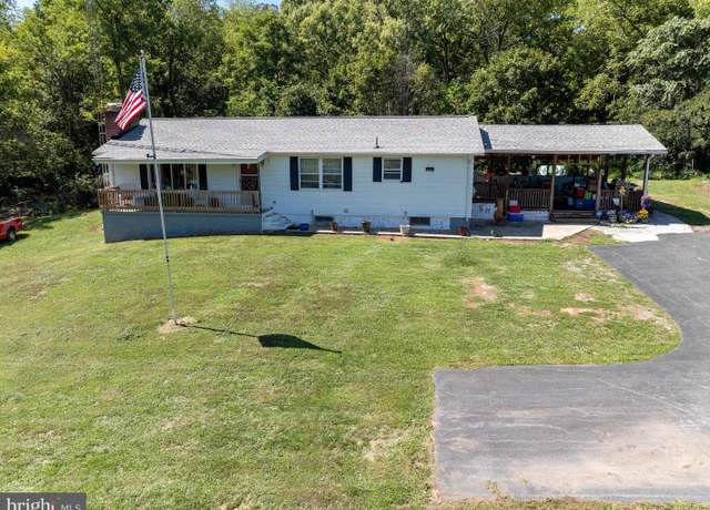 Property at 101 Saint Andrews Dr, Martinsburg, WV 25403, 3 beds, 2 baths