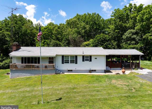 Property at 101 Saint Andrews Dr, Martinsburg, WV 25403, 3 beds, 2 baths
