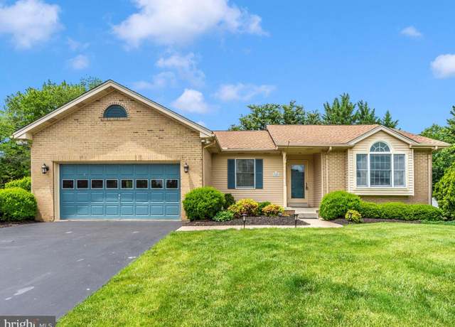 Property at 305 Silver Crest Dr, Walkersville, MD 21793, 3 beds, 2 baths