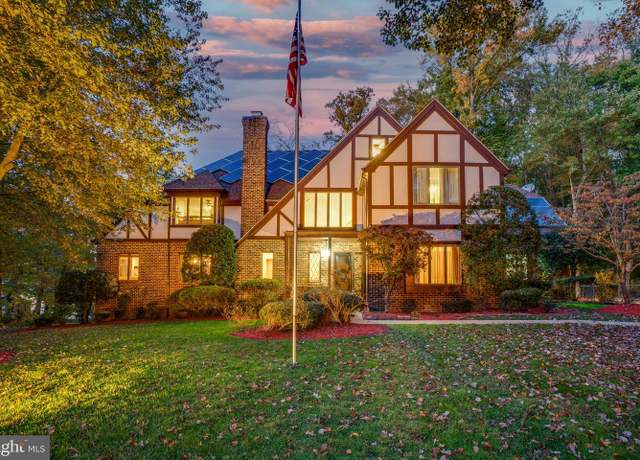 Property at 10602 Cannonview Ct, Fort Washington, MD 20744, 6 beds, 5.5 baths