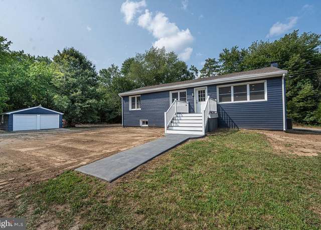 Property at 141 Carter Blvd, Williamstown, NJ 08094, 4 beds, 1 bath