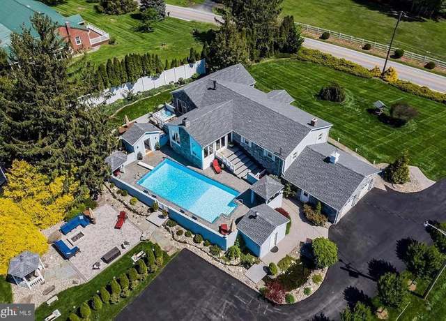 Property at 270 Brough Rd, Abbottstown, PA 17301, 5 beds, 4 baths