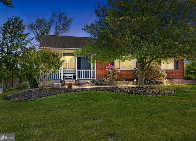 Property at 212 Williams Ave, Newtown, PA 18940, 4 beds, 2 baths
