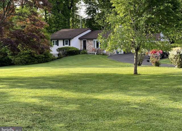 Property at 9 W Buttonwood Dr, Churchville, PA 18966, 3 beds, 2 baths