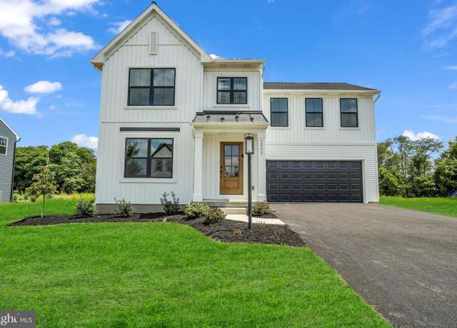 Property at 2257 S Autumn Chase Dr, Mechanicsburg, PA 17055, 3 beds, 1.5 baths