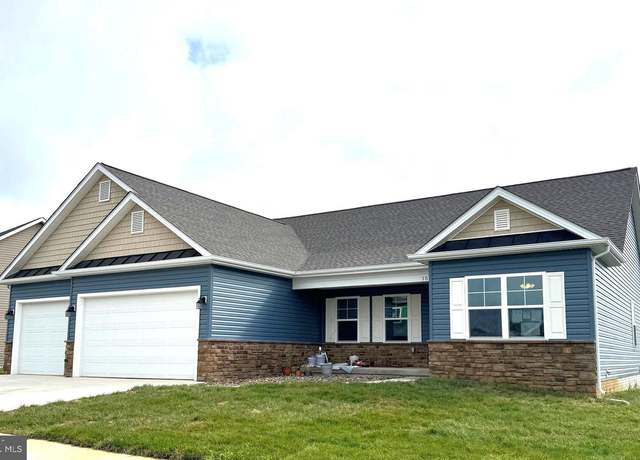 Property at 152 Santiago Cir, Martinsburg, WV 25403, 6 beds, 4 baths