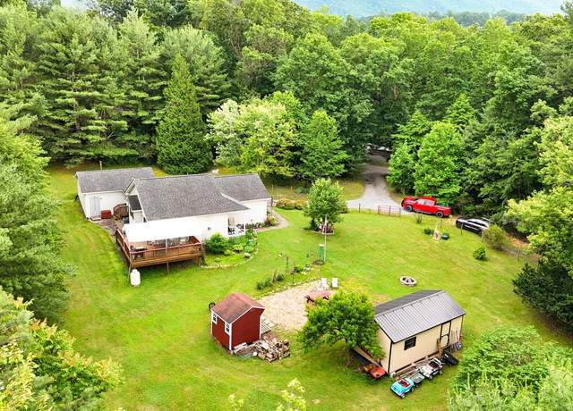 Property at 343 Mill Farm Trl, Berkeley Springs, WV 25411, 2 beds, 2 baths