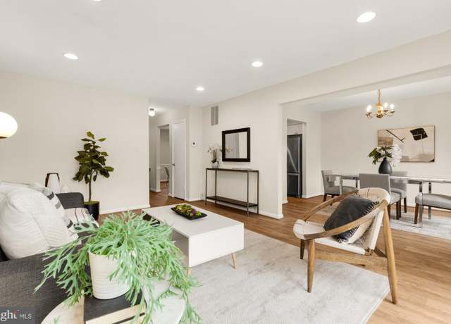 Property at 19 Shagbark Ct, Rockville, MD 20852, 3 beds, 3 baths