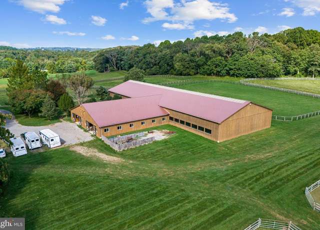 Property at 110 Frog Hollow Rd, East Fallowfield Township, PA 19320, 5 beds, 5.5 baths