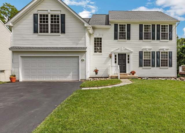 Property at 819 Windridge Ln, Downingtown, PA 19335, 4 beds, 3 baths