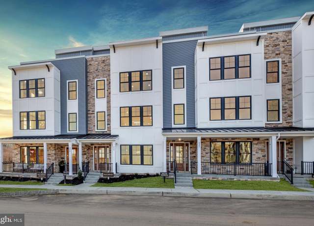 Property at 324 Squire Dr Unit 21B, Newtown Square, PA 19073, 3 beds, 3.5 baths