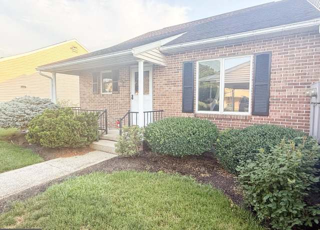 Property at 1162 Westgate Dr, Chambersburg, PA 17201, 2 beds, 1.5 baths