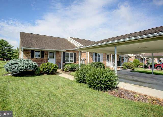 Property at 1162 Westgate Dr, Chambersburg, PA 17201, 2 beds, 1.5 baths
