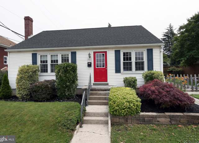 Property at 301 E Hanover St, Hanover, PA 17331, 3 beds, 2 baths