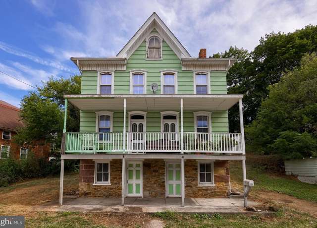 Property at 23 E George St, Yoe, PA 17313, 3 beds, 1 bath