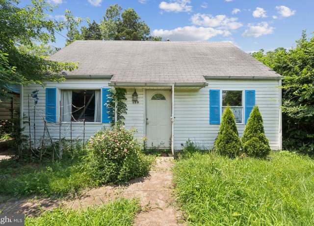 Property at 129 Baker St, Manassas Park, VA 20111, 3 beds, 1 bath