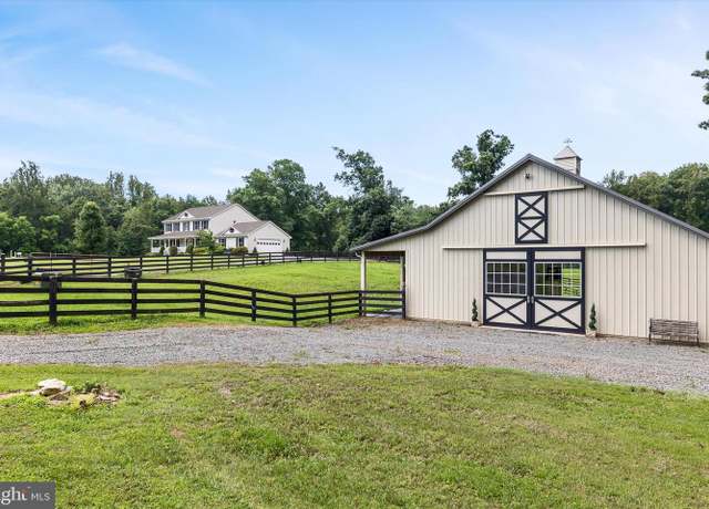 Property at 48 Maddox Ln, Amissville, VA 20106, 4 beds, 3.5 baths