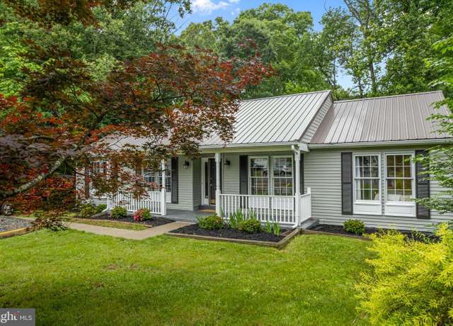 Property at 11600 Saddleback Dr, Fredericksburg, VA 22407, 4 beds, 4 baths