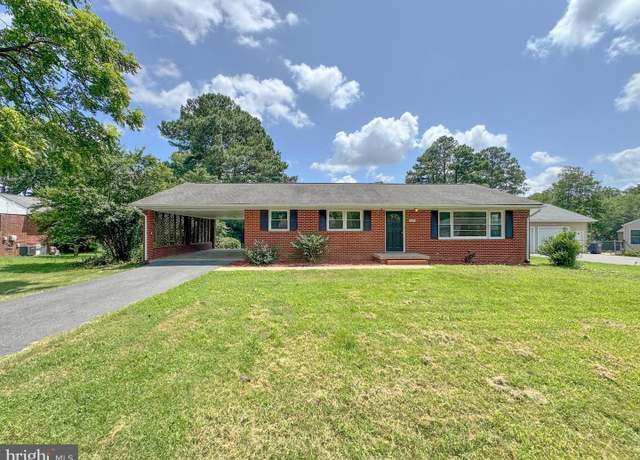 Property at 602 Jett St, Fredericksburg, VA 22405, 4 beds, 2.5 baths