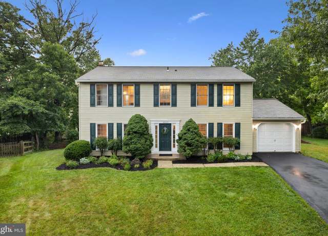 Property at 18725 Capella Ln, Gaithersburg, MD 20877, 4 beds, 2.5 baths