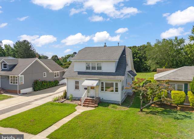 Property at 332 S Liberty St, Hammonton, NJ 08037, 5 beds