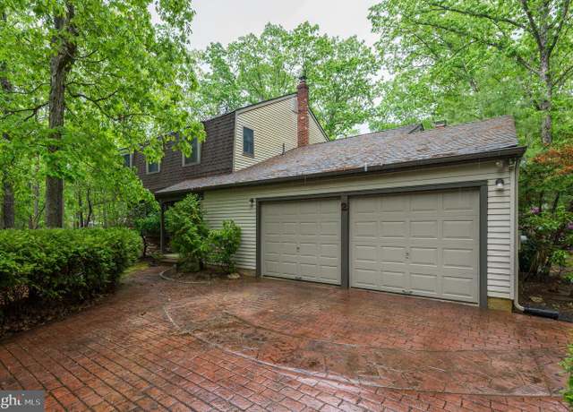 Property at 2 Wicklow Dr, Tabernacle, NJ 08088, 4 beds, 2.5 baths