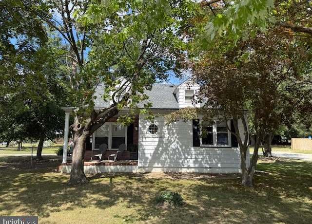 Property at 1906 E Main St E, Millville, NJ 08332, 3 beds, 1 bath