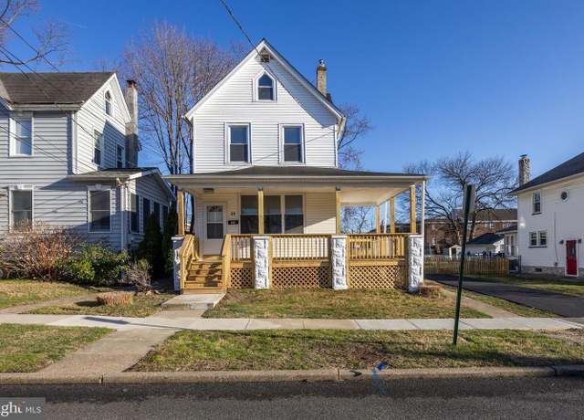 Property at 28 W Greenwood Ave, Oaklyn, NJ 08107, 3 beds, 2 baths