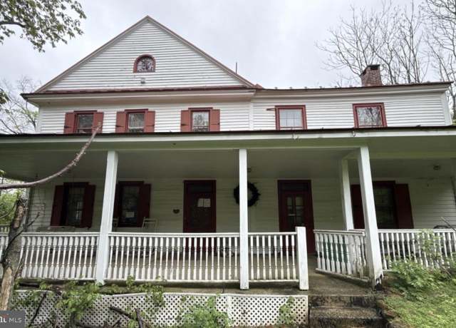 Property at 10 Kricks Mill Rd, Womelsdorf, PA 19567, 3 beds, 2 baths