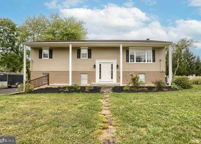 Property at 7725 Farmdale Ave, Harrisburg, PA 17112, 4 beds, 3 baths