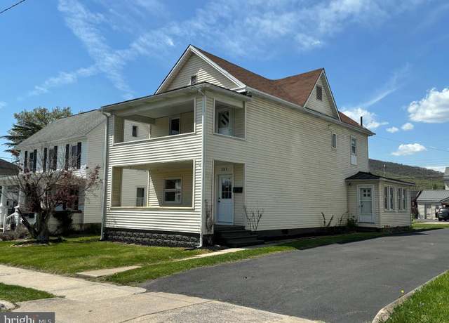 Property at 203 4th Ave, Burnham, PA 17009, 3 beds, 2 baths