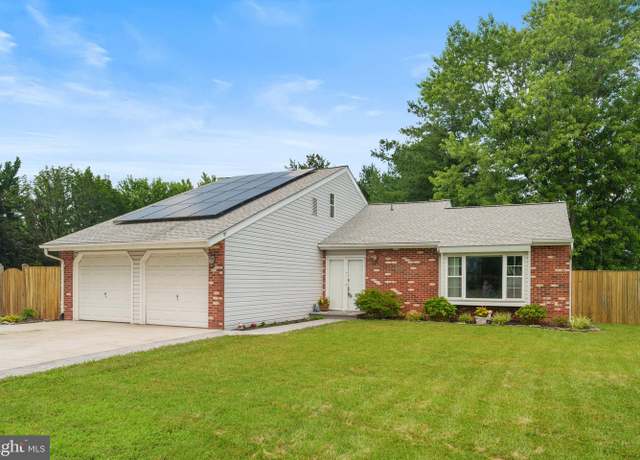 Property at 108 Cherry Tree Ct, Sterling, VA 20164, 3 beds, 2 baths