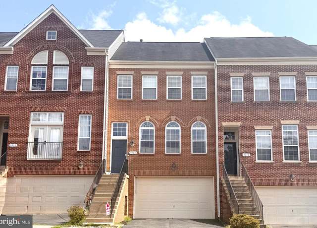 Property at 9740 Corbett Cir, Manassas Park, VA 20111, 3 beds, 3.5 baths