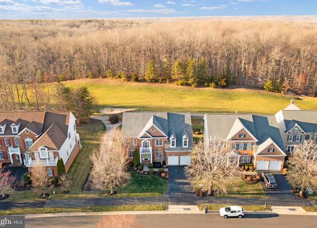 Property at 11788 Chanceford Dr, Woodbridge, VA 22192, 5 beds, 4.5 baths