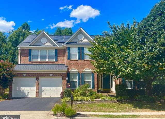 Property at 8162 Tenbrook Dr, Gainesville, VA 20155, 4 beds, 3.5 baths