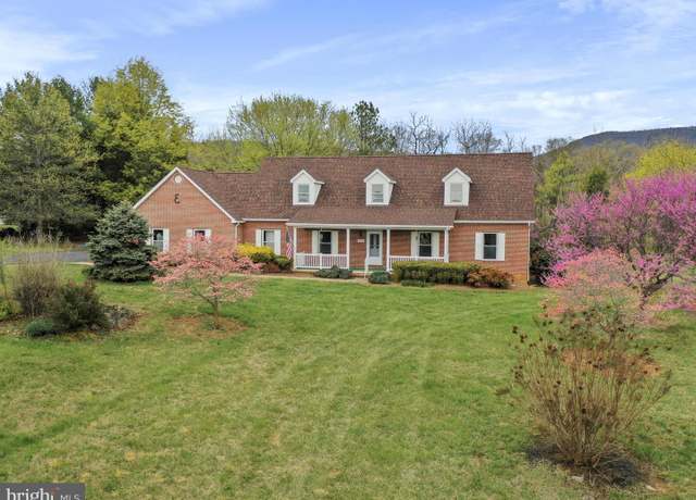 Property at 449 Fairview Cir, Woodstock, VA 22664, 5 beds, 3 baths