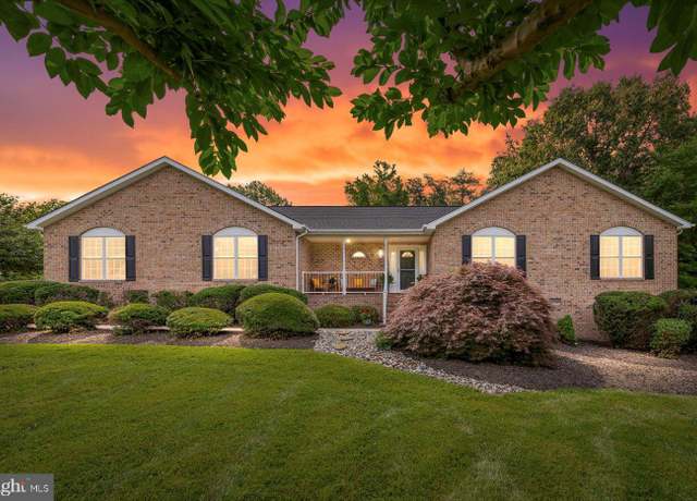 Property at 30 Brookstone Dr, Fredericksburg, VA 22405, 5 beds, 4 baths