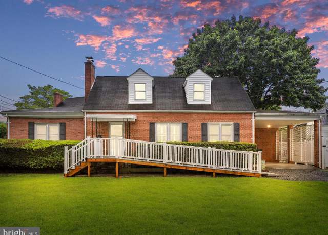 Property at 5 S Charles St, Front Royal, VA 22630, 3 beds, 2 baths