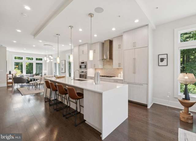 Property at 140 Winsome Cir, Bethesda, MD 20814, 4 beds, 3.5 baths